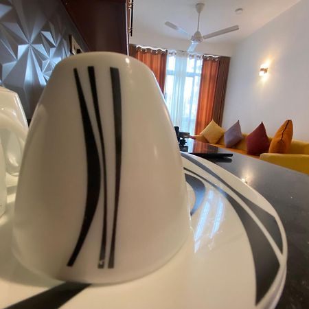 Aurelia Inn แคนดี้ ภายนอก รูปภาพ