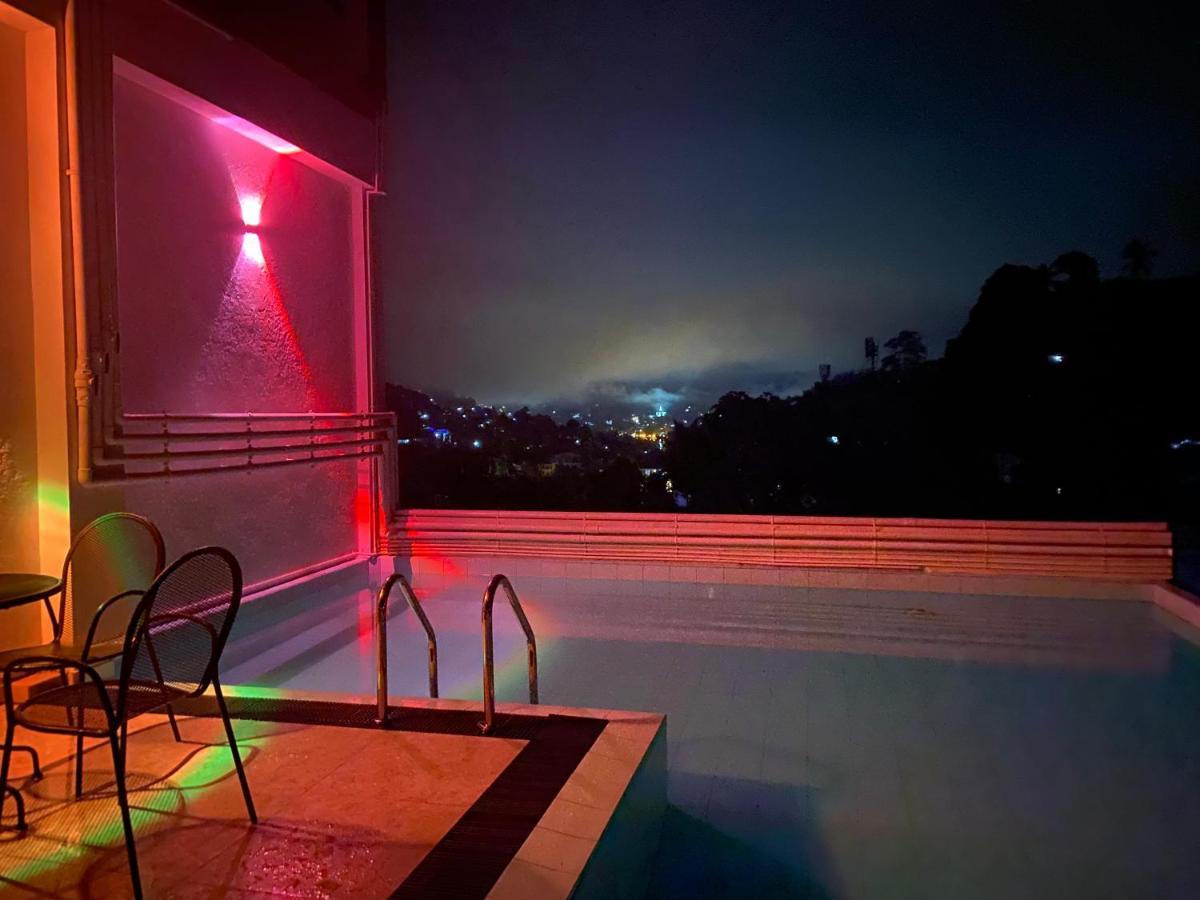 Aurelia Inn แคนดี้ ภายนอก รูปภาพ