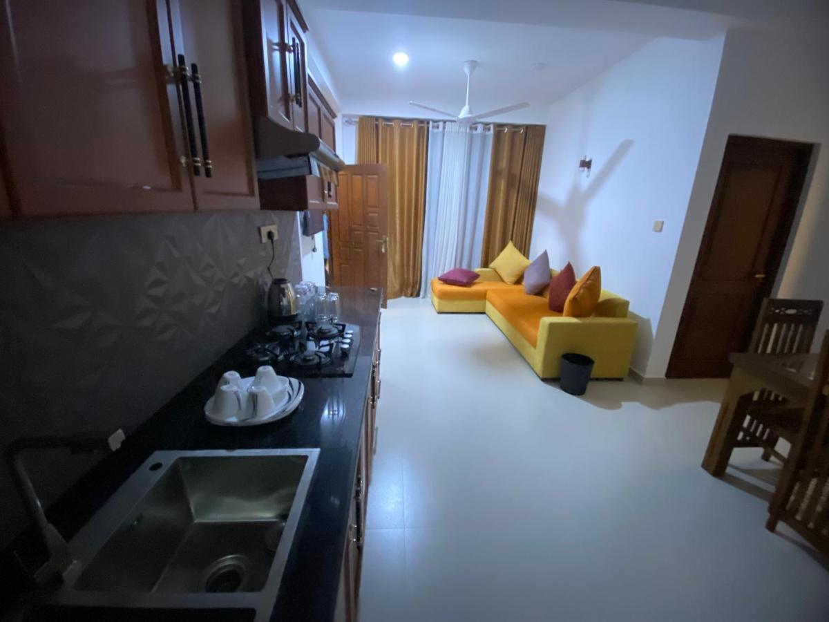 Aurelia Inn แคนดี้ ภายนอก รูปภาพ