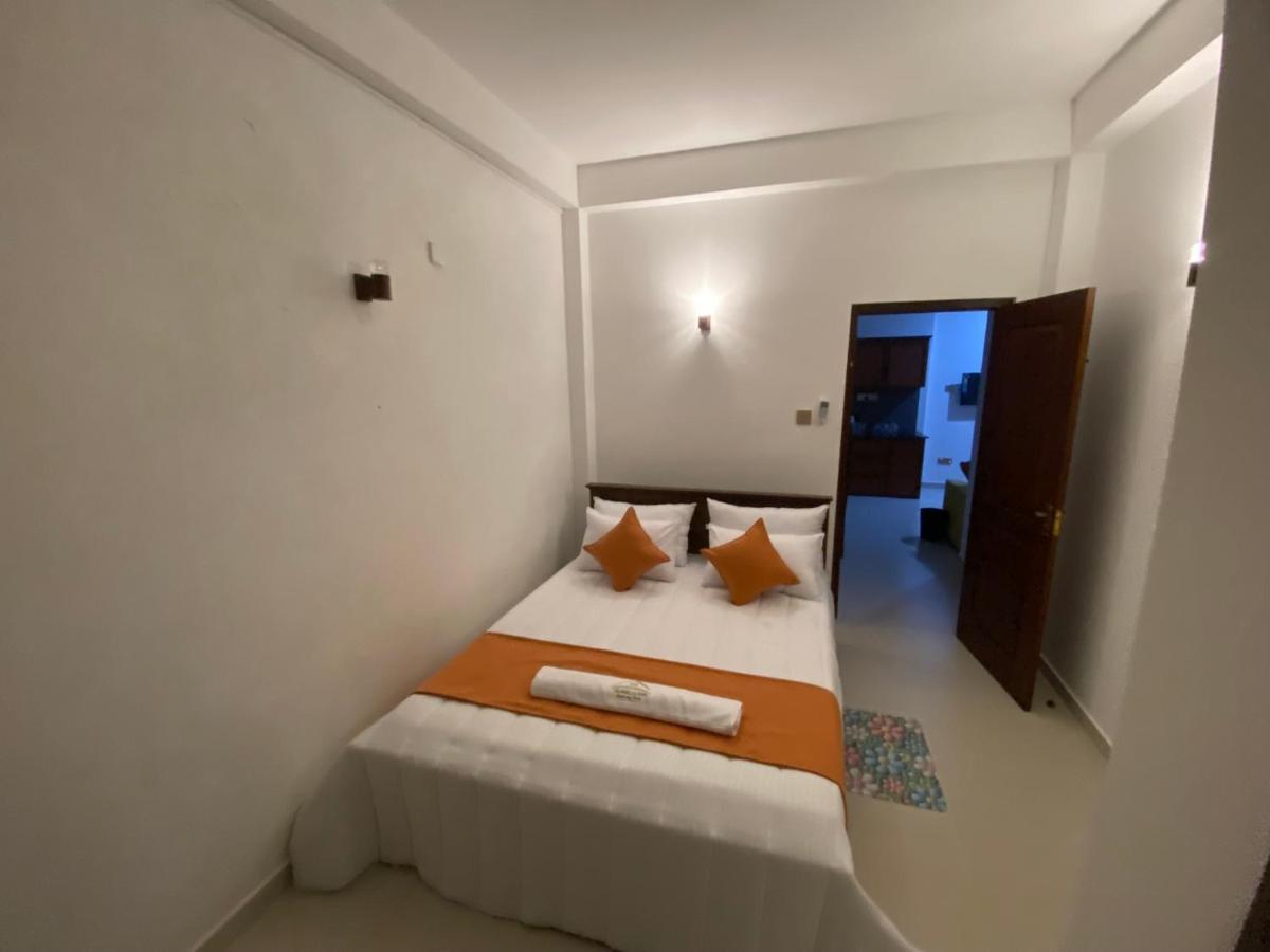 Aurelia Inn แคนดี้ ภายนอก รูปภาพ